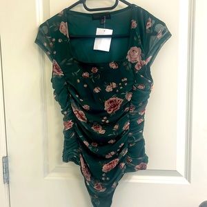 Very pretty bodysuit 🌷💘